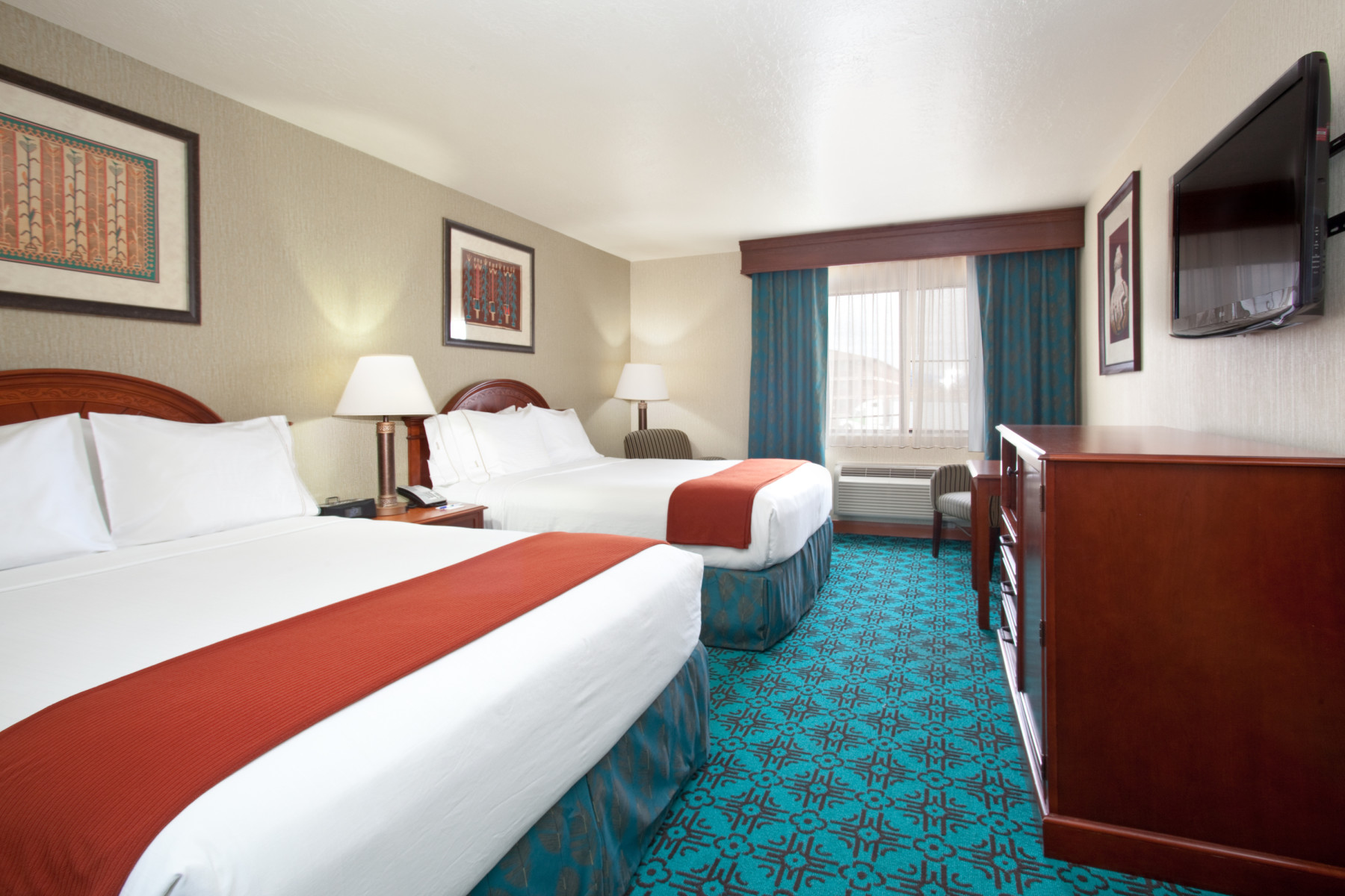 comfort in the form of two queen sized beds!!! photo