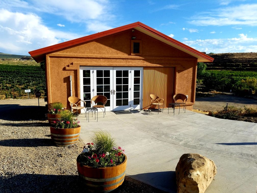 palisade tasting room photo