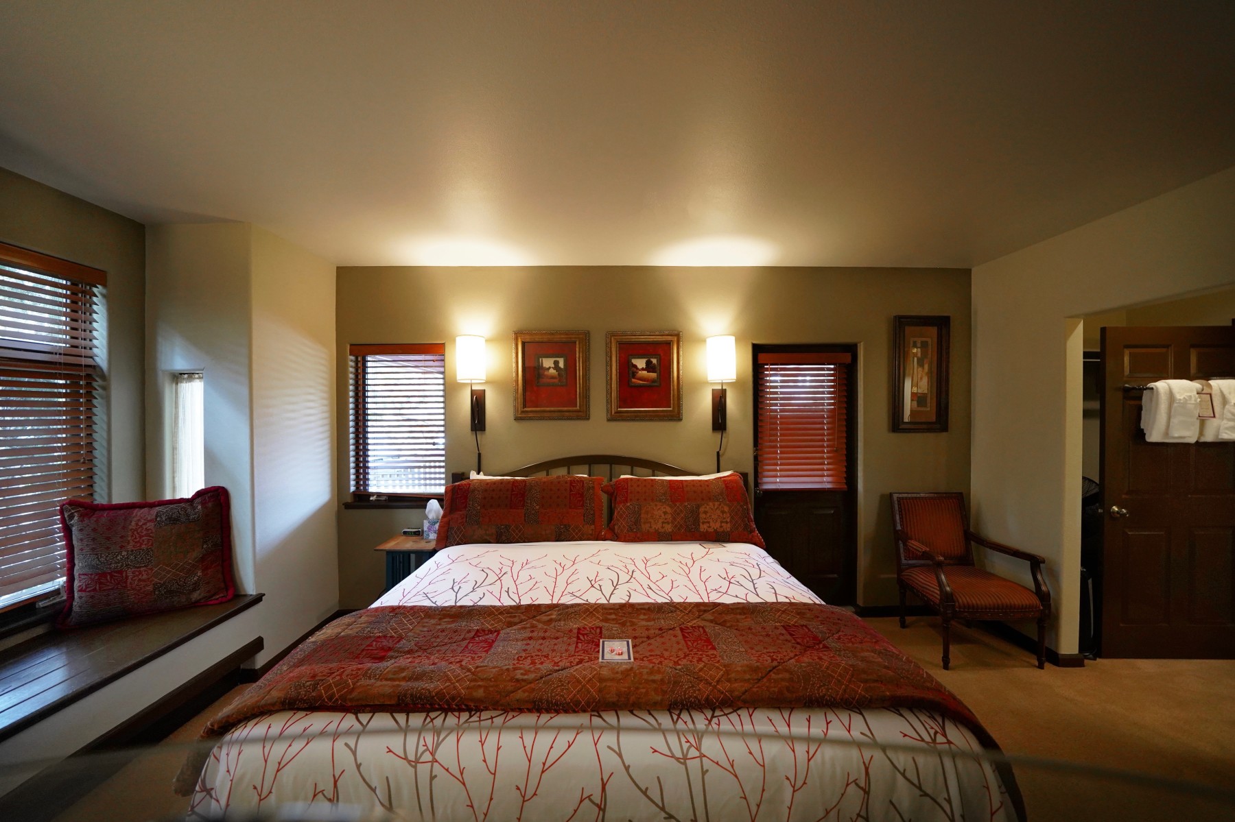 king patio room photo 3