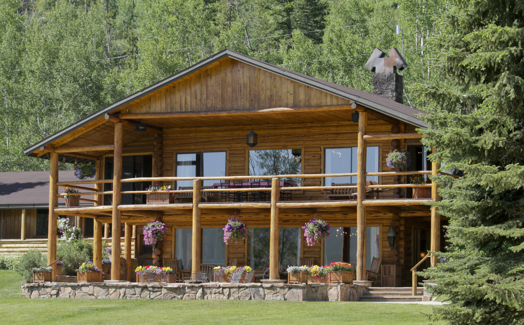 main lodge photo 6