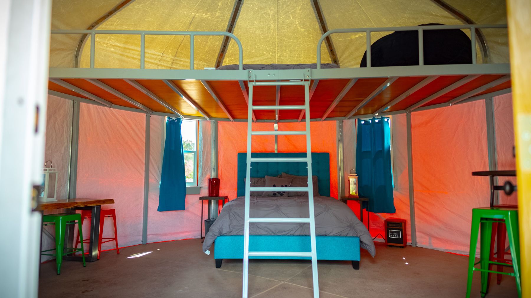 inside of yurt photo 13